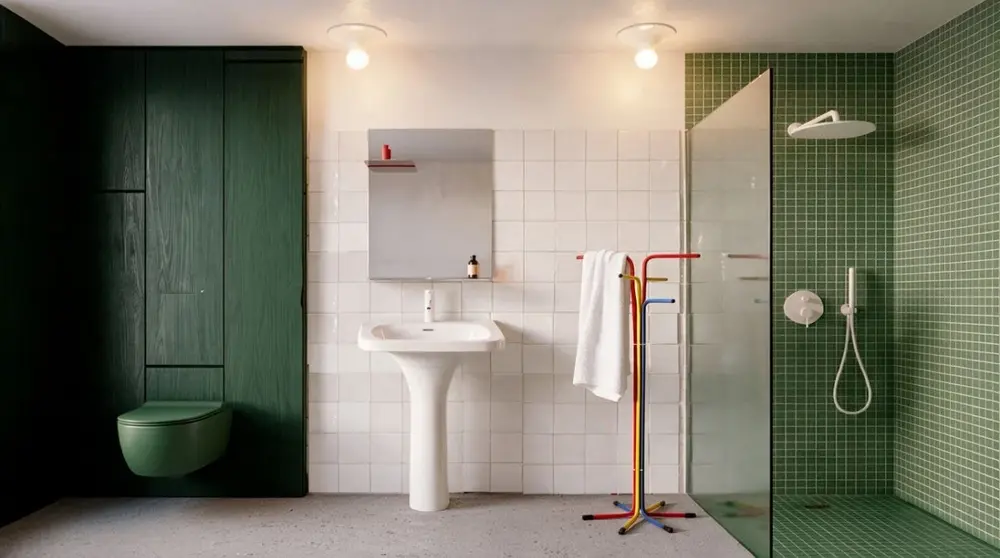 Редкая вешалка IKEA Plagg в современном интерьере